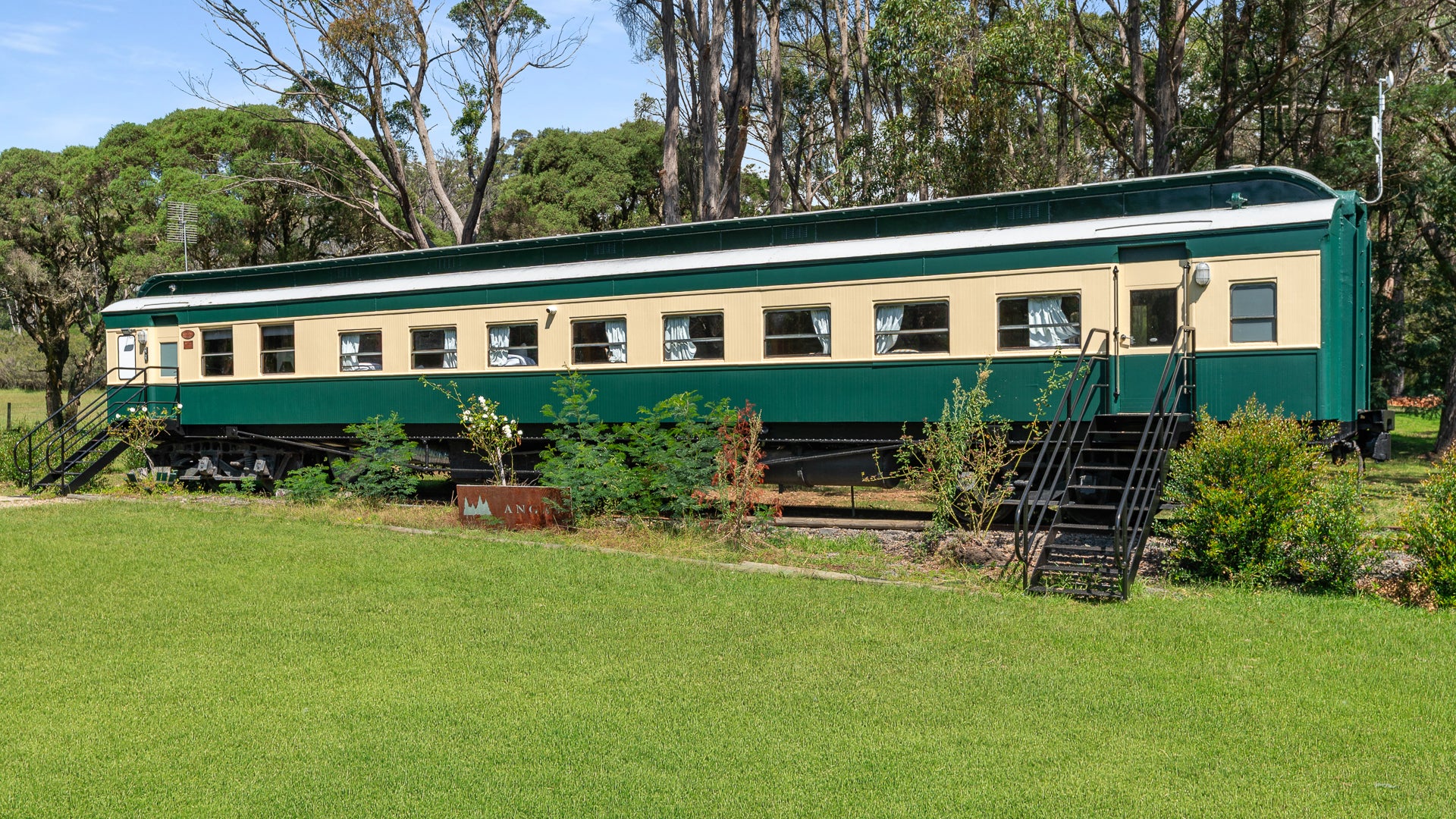 Angas Carriage